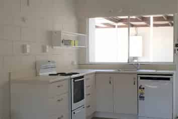 2/17A Carnot Street, Glenholme