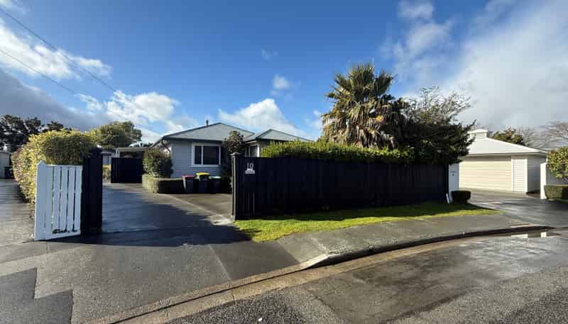 10 Walnut Avenue, Strowan