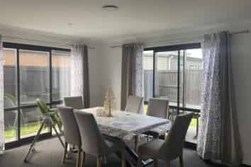 24 Guillaume Street, Chartwell
