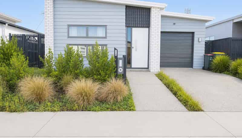 24 Guillaume Street, Chartwell
