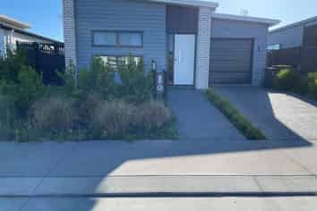 24 Guillaume Street, Chartwell