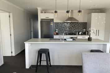 24 Guillaume Street, Chartwell