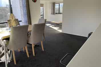 24 Guillaume Street, Chartwell