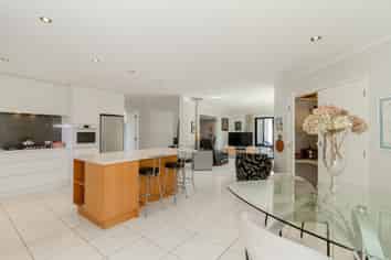 3/100 Avondale Road, Taradale