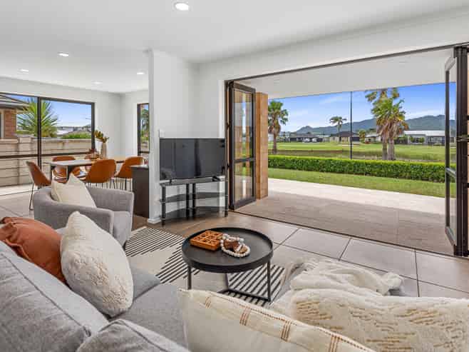 38 Key West Drive, One Tree Point