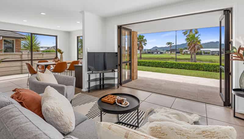 38 Key West Drive, One Tree Point