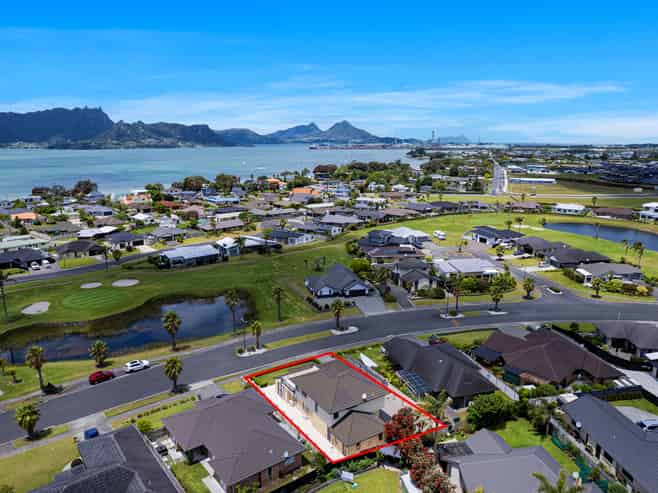 38 Key West Drive, One Tree Point