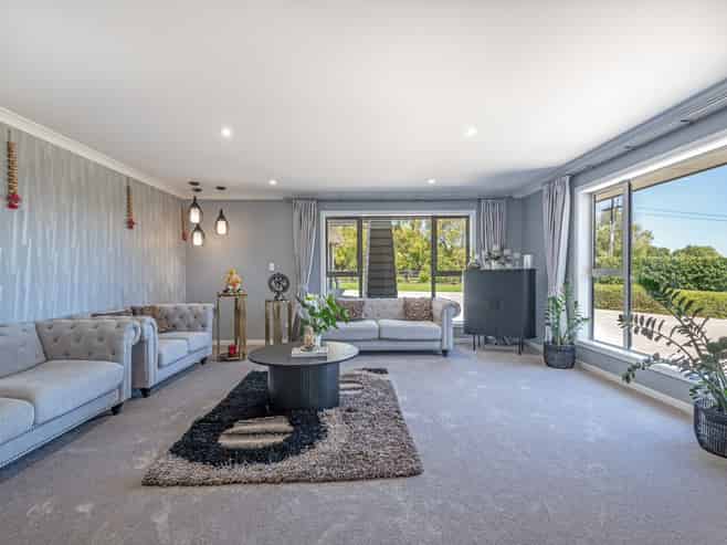 2 Tutakarae Road, Kelvin Grove
