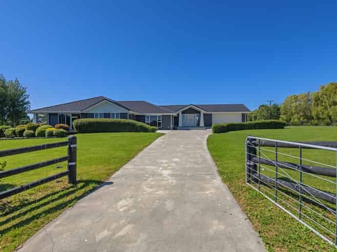 2 Tutakarae Road, Kelvin Grove