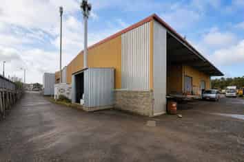 Rare Yard-Dominant Industrial Opportunity