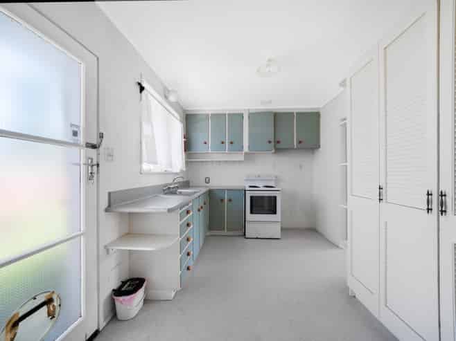 2/15 Hillside Road, Papatoetoe
