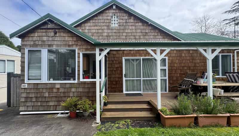 140 Western Springs Road, Morningside