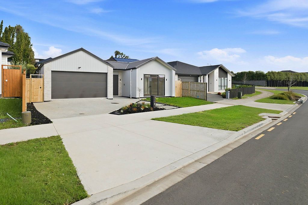 BRAND NEW. SINGLE LEVEL. READY TO MOVE IN 1