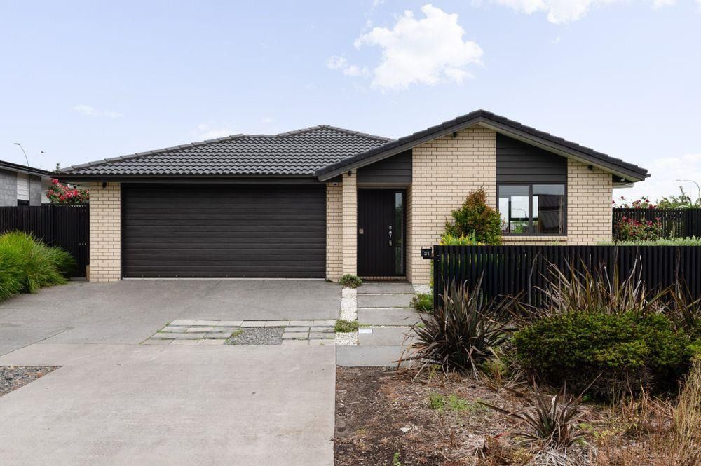 Great opportunity in Greenhill Park! 2