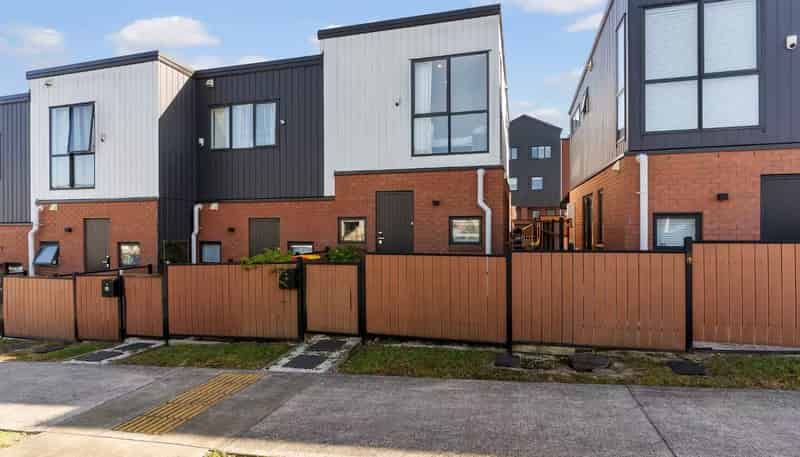 18 Treeline Lane, Flat Bush