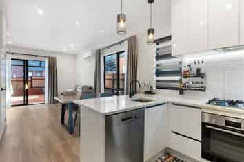 18 Treeline Lane, Flat Bush