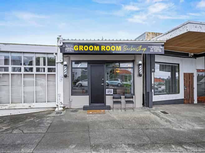 FREEHOLD RETAIL INVESTMENT IN MT ROSKILL
