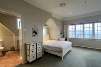 Room 1/ 27 Pitt Street, North Dunedin