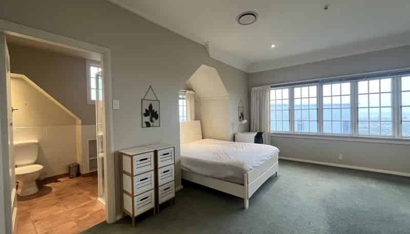 Room 1/ 27 Pitt Street, North Dunedin