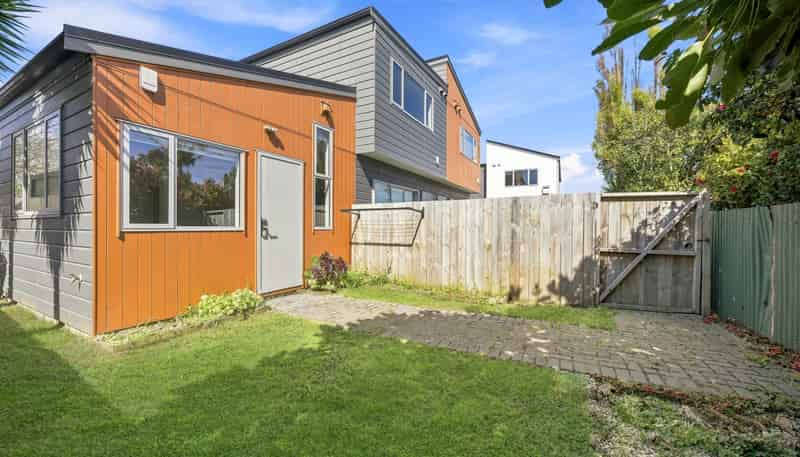 8/4 Ranier Street, Ellerslie