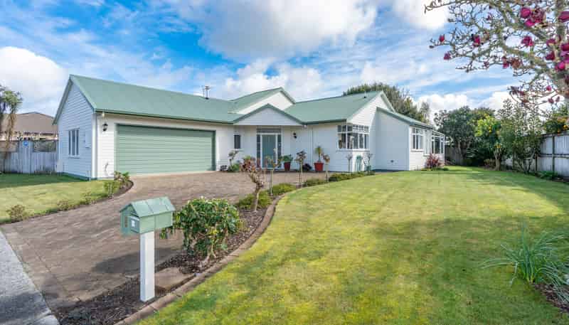 8 Sovereign Place, Rototuna North