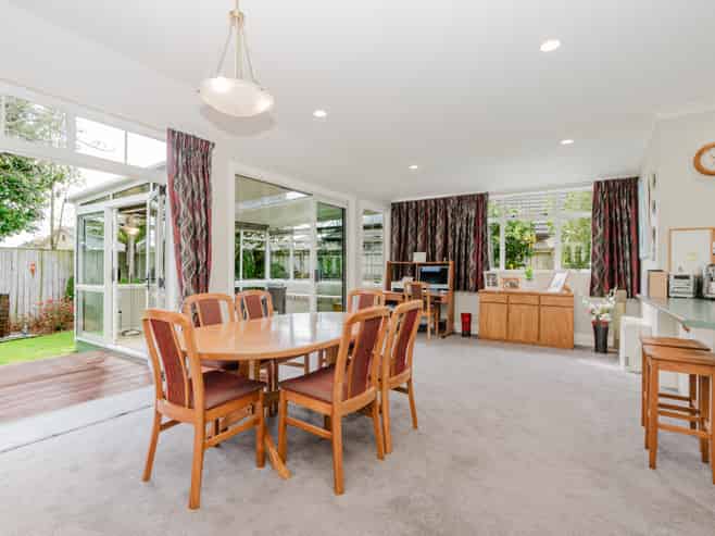 8 Sovereign Place, Rototuna North