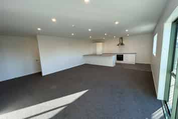 2/15 De Havilland Way, Mount Maunganui