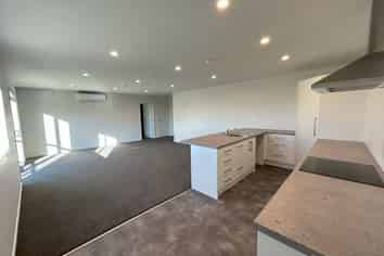 2/15 De Havilland Way, Mount Maunganui