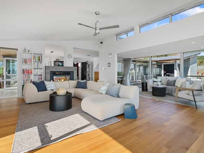 13 Cirrus Lane, Redcliffs