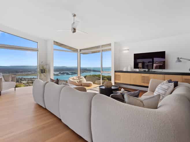 13 Cirrus Lane, Redcliffs