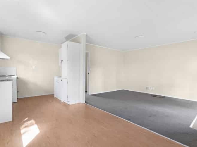 2/131 Favona Road, Favona