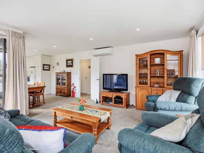8 Black Rock Way, Paeroa