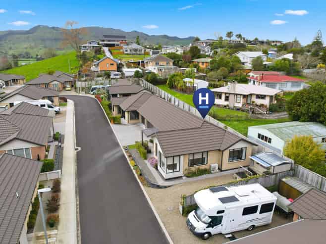 8 Black Rock Way, Paeroa
