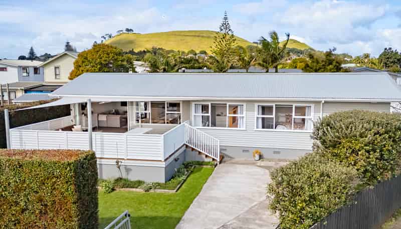 28 Lindis Place, Mangere Bridge