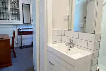Room 3/ 9  Union Street, North Dunedin
