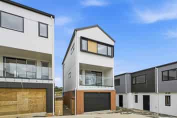 24 Vista Estate Boulevard, Flat Bush