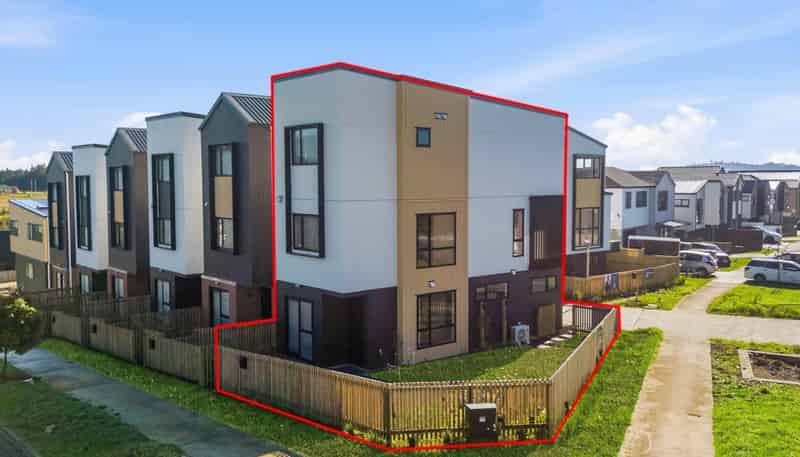 24 Vista Estate Boulevard, Flat Bush
