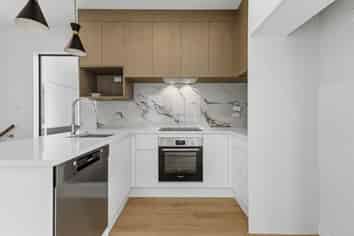 24 Vista Estate Boulevard, Flat Bush