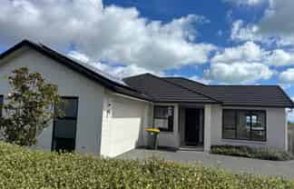 4 Mahutonga Avenue, Beachlands