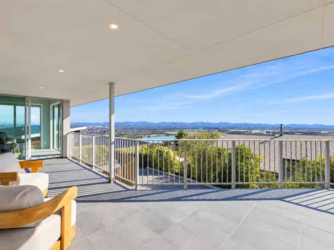 271 Cannon Hill Crescent, Mount Pleasant