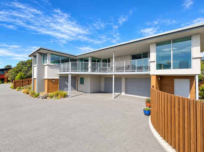 271 Cannon Hill Crescent, Mount Pleasant