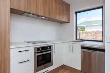 28F Sussex Street, Levin