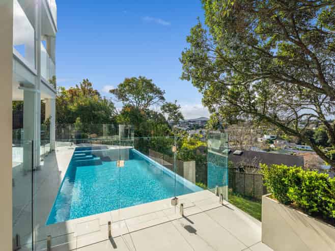 18 Hampton Drive, St Heliers