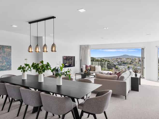 18 Hampton Drive, St Heliers