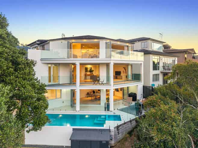 18 Hampton Drive, St Heliers