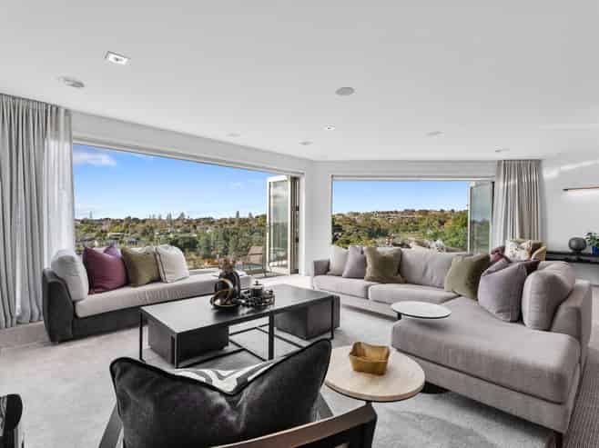 18 Hampton Drive, St Heliers
