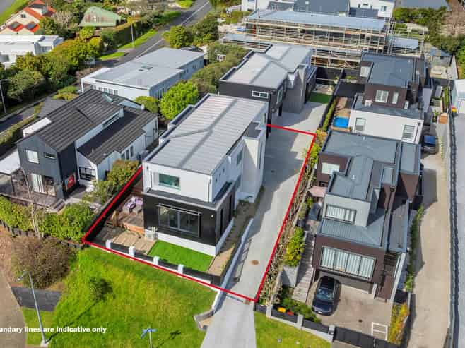 35  Yattendon Road, Saint Heliers