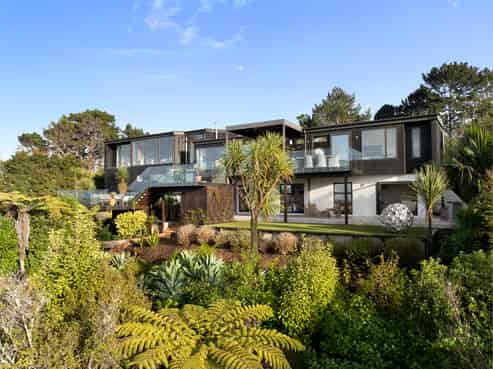 8 Saran Place, Hillsborough