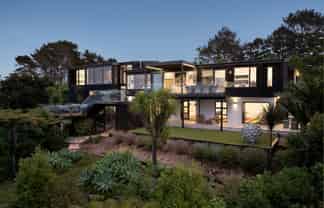 8 Saran Place, Hillsborough