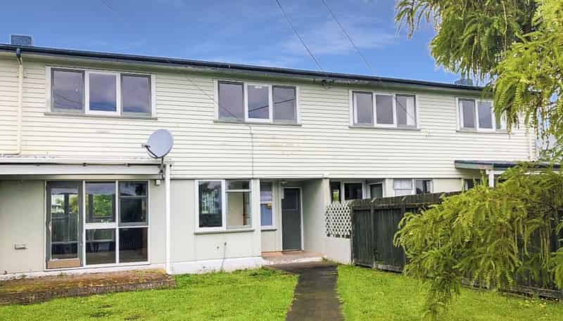 212 Anzac Parade, Whanganui East